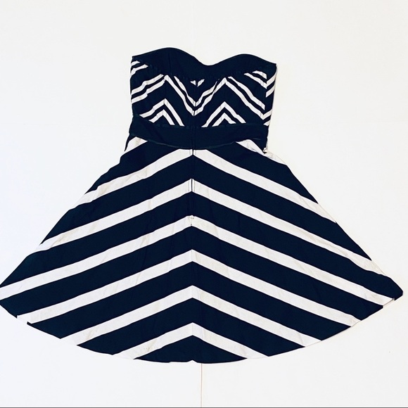 Modcloth Chevron the Dance Floor Strapless Dress - Picture 4 of 4